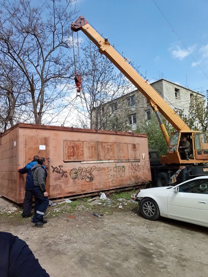 Un garaj metalic din sectorul Botanica al Capitalei, demontat (FOTO)