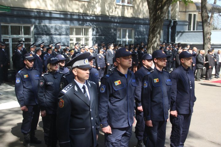 Mai mulţi angajaţi ai IGSU au depus JURĂMÂNTUL SOLEMN. Cine au fost prezenţi la eveniment