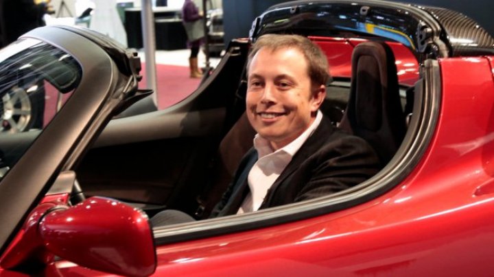 Un şef de fond de investiţii: Compania Tesla ar fi aproape de FALIMENT 