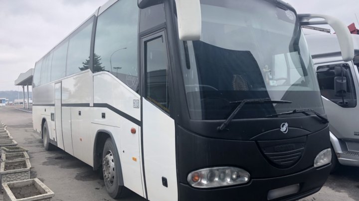 Șoferul unui autobuz de pe ruta Moldova-Italia riscă o AMENDĂ de MII DE LEI. Ce a ascuns în autocar (FOTO)