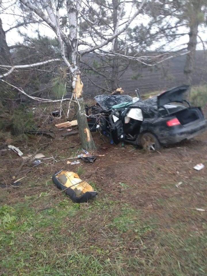 IMAGINI JALNICE de la ACCIDENTUL FATAL din Drochia. Maşina, UN MORMAN de FIARE. Cum a avut loc tragedia