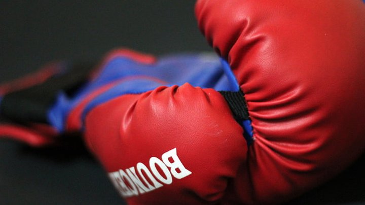 NAŢIONALELE DE MUAY THAI. La competiţie participă 185 de luptători din 17 cluburi