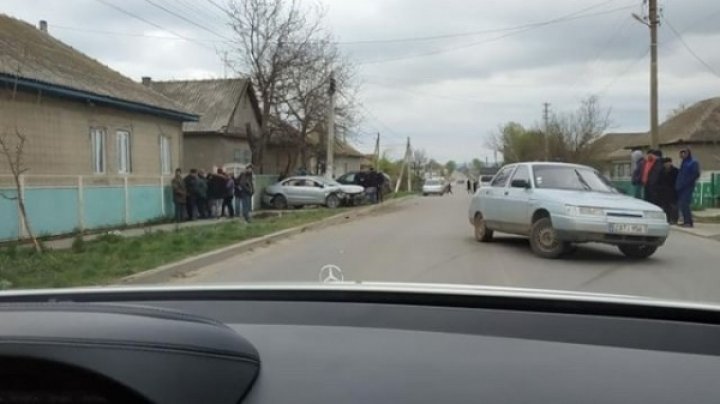 ACCIDENT GRAV ÎN GĂGĂUZIA. Un şofer a ajuns în stare gravă la spital (FOTO)