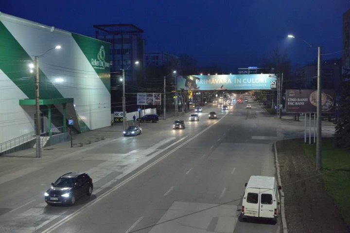 VESTE BUNĂ! Strada Calea Ieșilor din Sectorul Buiucani al Capitalei, iluminată (FOTO)