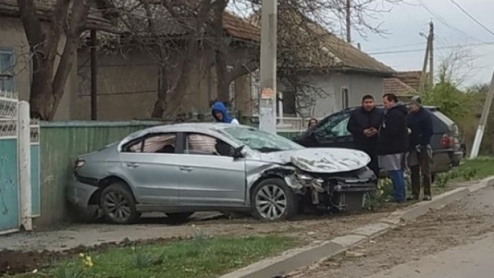 ACCIDENT GRAV ÎN GĂGĂUZIA. Un şofer a ajuns în stare gravă la spital (FOTO)