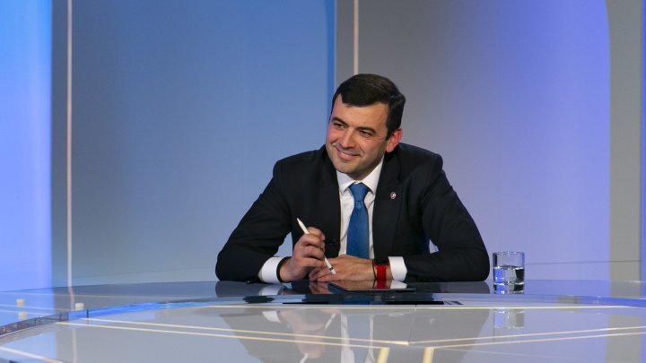 Emisiunea ÎN CENTRUL ATENŢIEI: Chiril Gaburici anunţă când vor începe lucrări în cadrul programului Drumuri bune 2