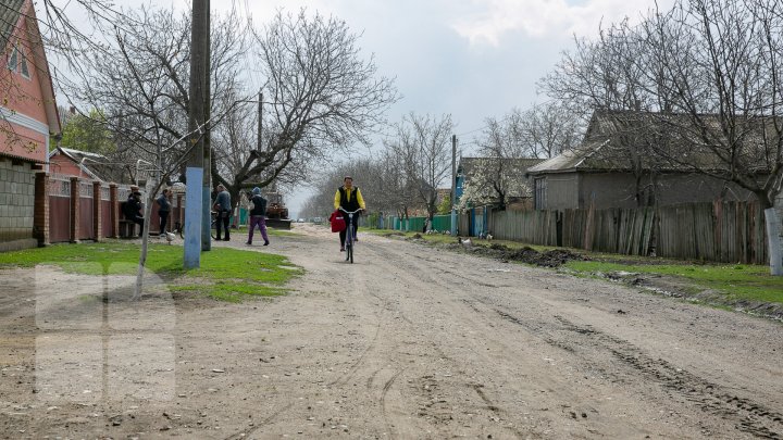 Angajatele oficiului poştal au primit biciclete (FOTOREPORT)