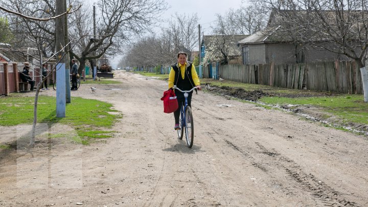 Angajatele oficiului poştal au primit biciclete (FOTOREPORT)