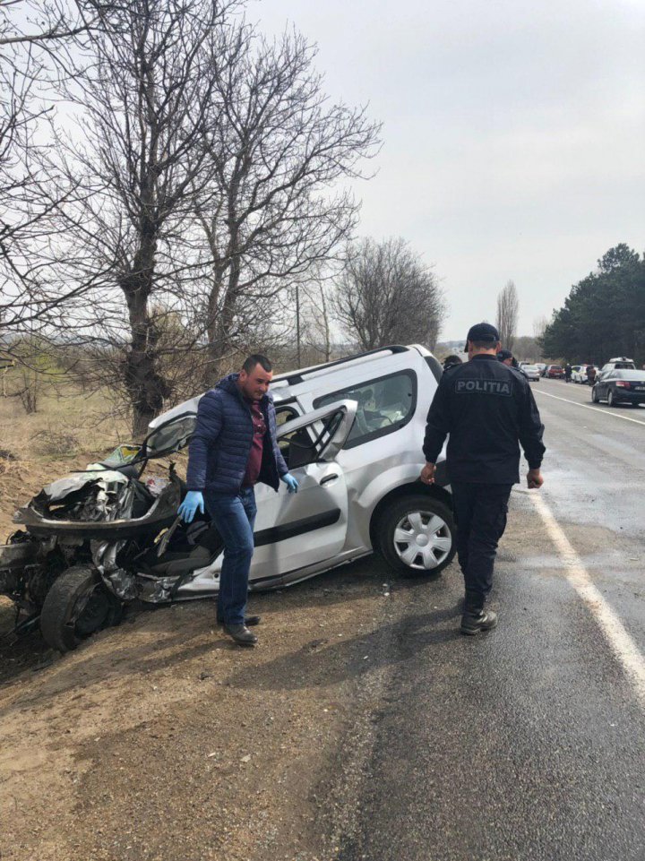 Accident la Anenii Noi. Două persoane și-au pierdut viața (FOTO)