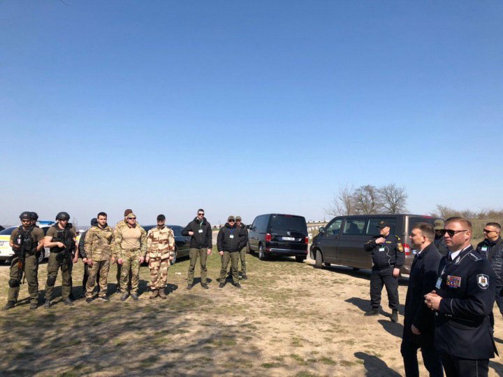 SITUAŢIE DE URGENŢĂ! Angajaţii IGP și SPPS, pregătiţi să asigure securitatea conducătorilor de rang înalt care vin în Moldova (FOTO)