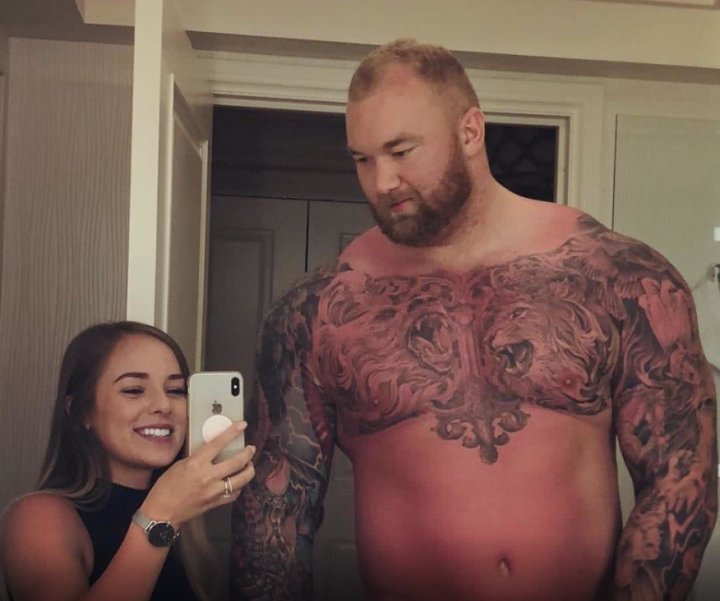 "The Mountain" din Game of Thrones, are o soţie INVERS PROPORŢIONALĂ mărimilor lui (GALERIE FOTO)