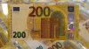 Noile bancnote de 100 şi 200 de euro, puse în circulaţie, începând de astăzi