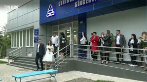 Povestea IMPRESIONANTĂ a doi angajaţi ai ASP care şi-au unit destinele chiar la locul de muncă. Află cum au sărbătorit evenimentul