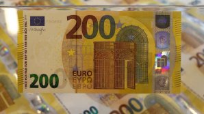 Noile bancnote de 100 şi 200 de euro, puse în circulaţie, începând de astăzi