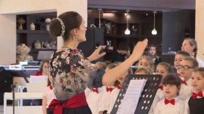 DUMINICA MIRONOSIŢELOR:  În unele localităţi, sărbătoarea are conotaţii laice