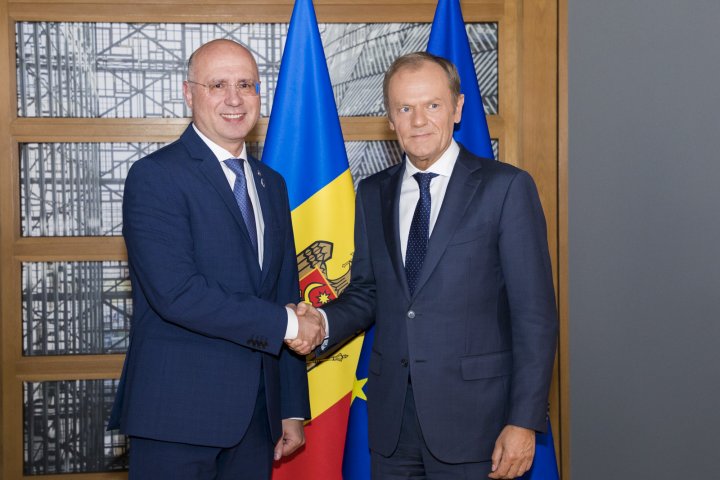 Pavel Filip, în dialog cu Donald Tusk: Este important ca viitoarea coaliție de guvernare să fie ferm angajată pe implementarea Acordului de Asociere cu UE