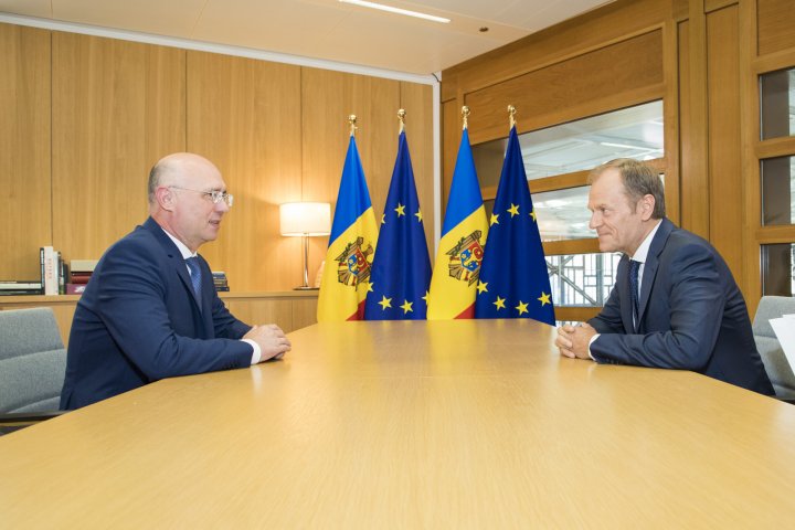 Pavel Filip, în dialog cu Donald Tusk: Este important ca viitoarea coaliție de guvernare să fie ferm angajată pe implementarea Acordului de Asociere cu UE