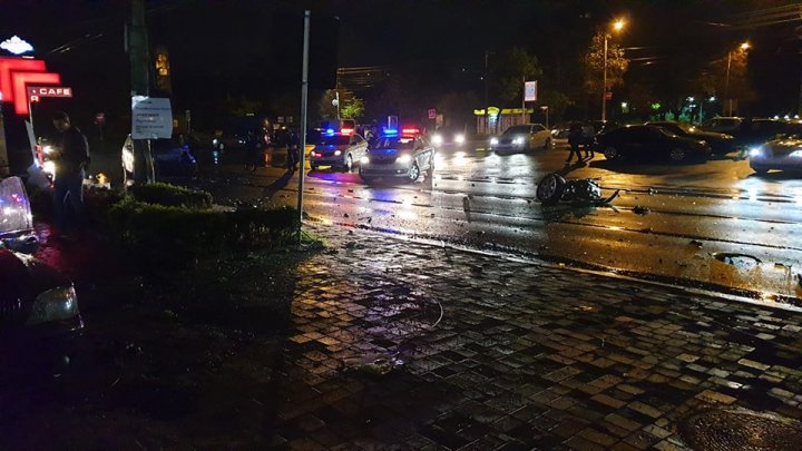 Accident groaznic pe strada Grigore Vieru din Capitală. Două mașini, grav avariate (FOTO)