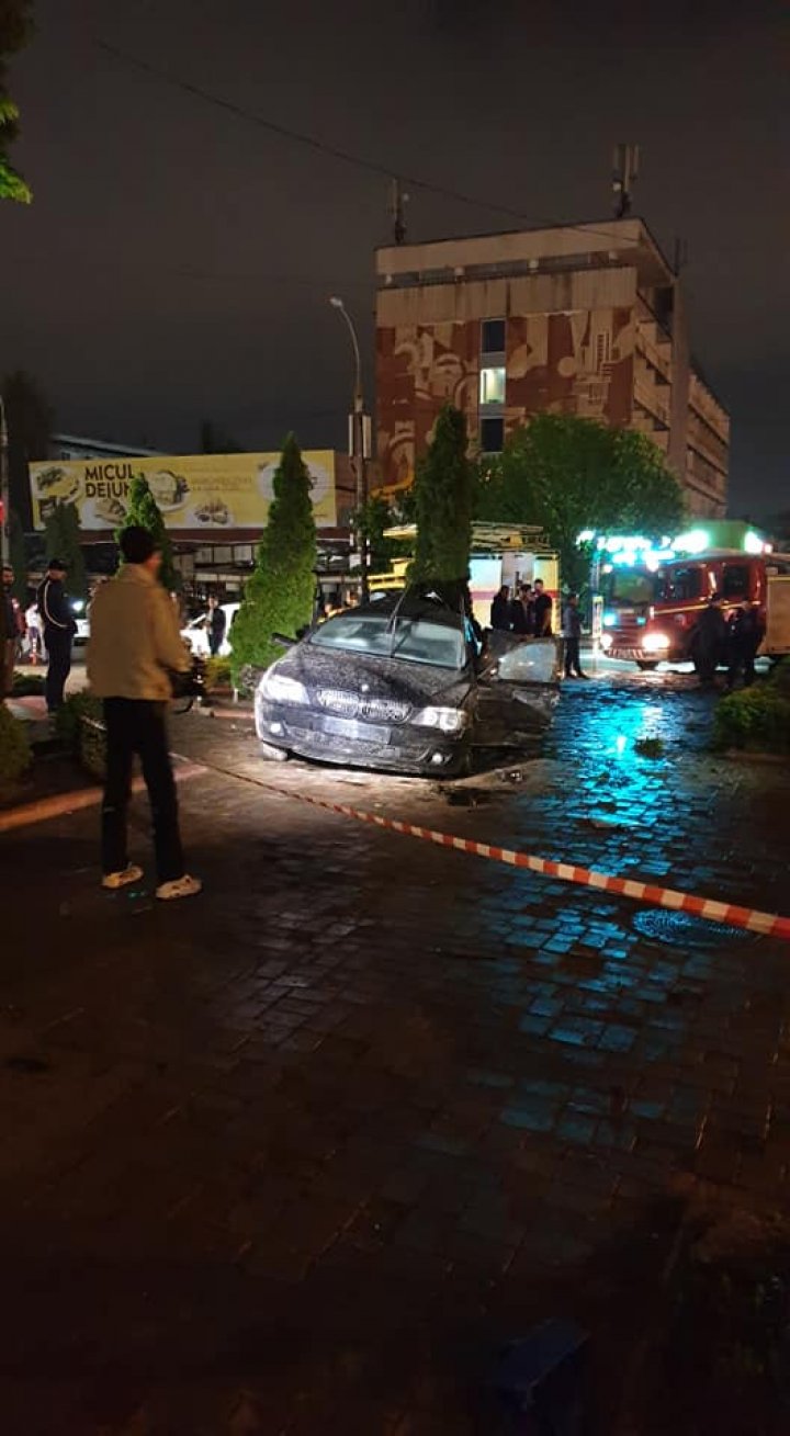 Accident groaznic pe strada Grigore Vieru din Capitală. Două mașini, grav avariate (FOTO)