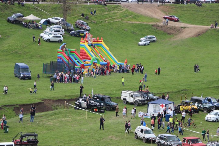 IMAGINI SPECTACULOASE de pe meleagurile Rezinei. Vezi cum s-a desfășurat Campionatul Național Off-Road (FOTO)