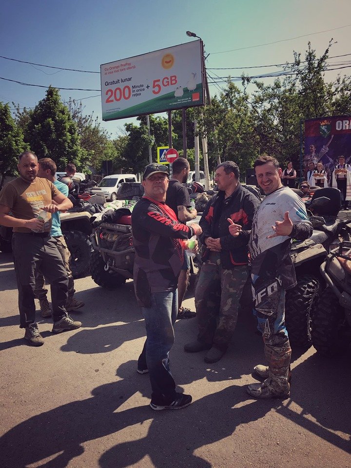 Show pe patru roţi la Șoldănești: 20 de persoane au participat la o cursă off-road cu ATV-uri