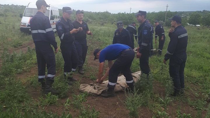 PERICOL de INUNDAŢII în raionul Ştefan Vodă. Salvatorii şi Armata Naţională, pregătiţi să intervină (FOTOREPORT) 