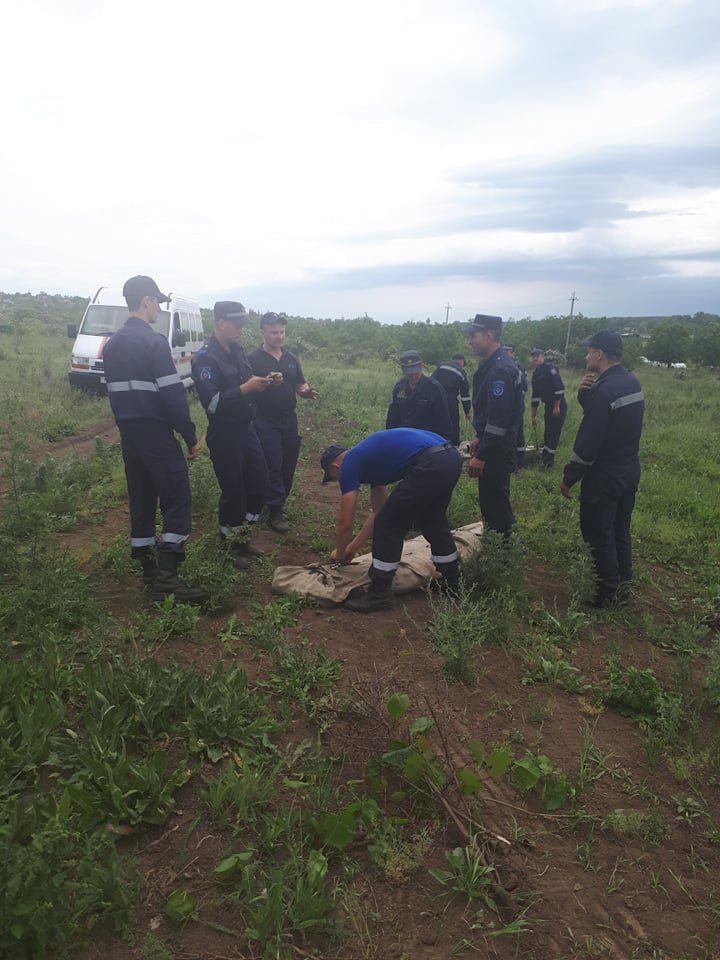 PERICOL de INUNDAŢII în raionul Ştefan Vodă. Salvatorii şi Armata Naţională, pregătiţi să intervină (FOTOREPORT) 