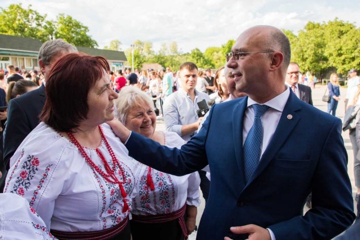 În satul Voinova din Străşeni a fost inaugurat iluminatul stradal şi renovate Casa de Cultură şi Centrul Medical 