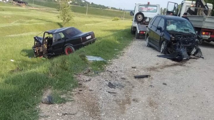 ACCIDENT CUMPLIT în raionul Anenii Noi. O tânără a murit, iar mai multe persoane au fost rănite grav 