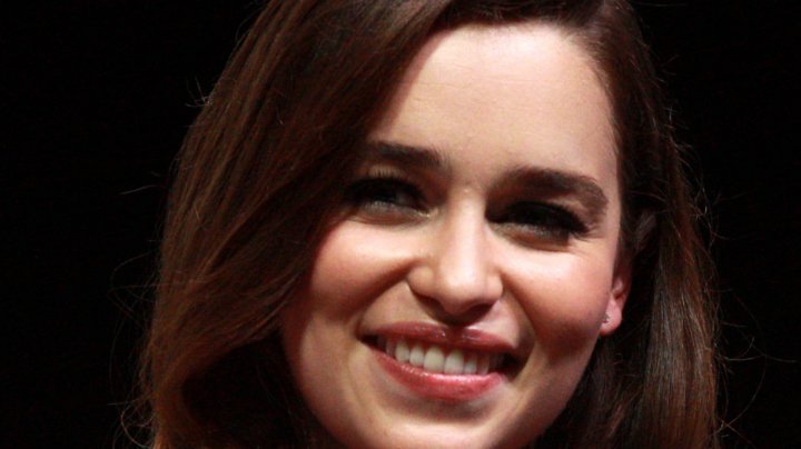 Emilia Clarke dezvăluie de ce a refuzat rolul din Fifty Shades of Grey