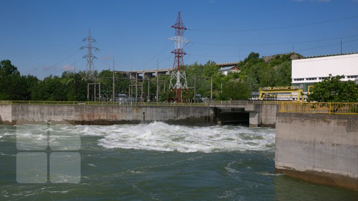 (FOTO) Pericol de inundaţii pentru oraşele Ungheni, Leova şi Cantemir. Lacul Costeşti-Stânca a majorat volumul apei deversate