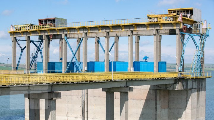 (FOTO) Pericol de inundaţii pentru oraşele Ungheni, Leova şi Cantemir. Lacul Costeşti-Stânca a majorat volumul apei deversate