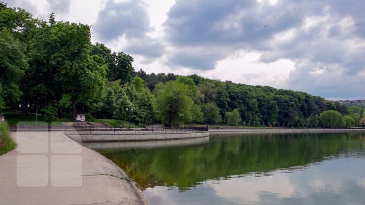 METEO 26 mai 2019: Ploi cu descărcări electrice. Câte grade vor indica termometrele 