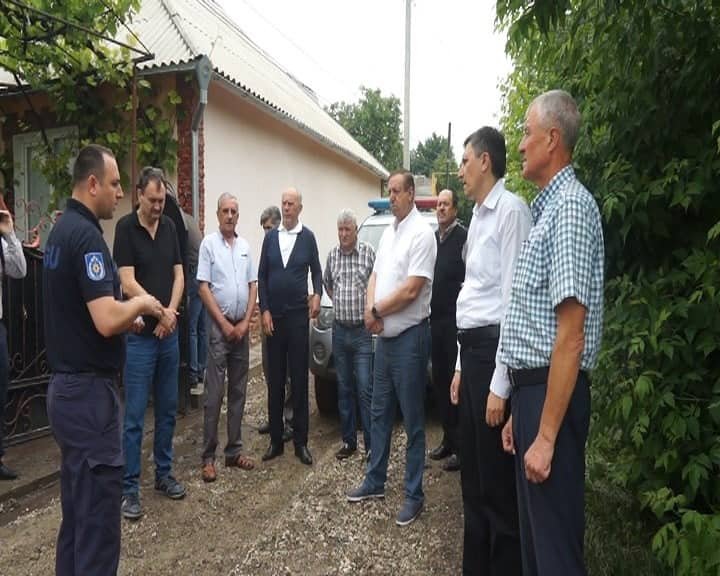 PLOAIA a făcut PRĂPĂD în raionul Şoldăneşti: Gospodării inundate şi acoperişul şcolii din Poiana, distrus (FOTO) 