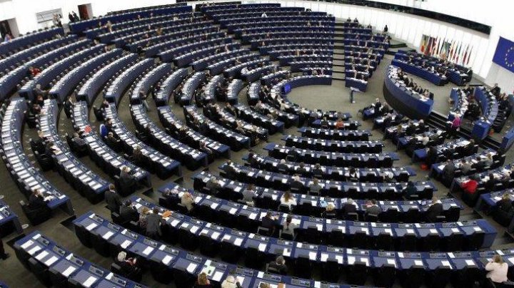 ZI DECISIVĂ. Românii îşi aleg astăzi deputaţii care îi vor reprezenta în Parlamentul European