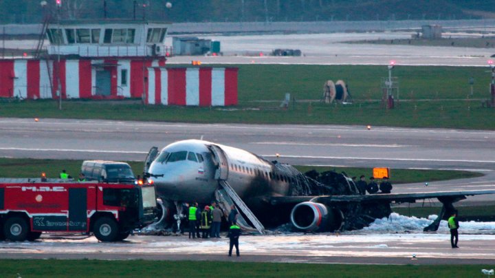 ACCIDENTUL AVIATIC DIN MOSCOVA: Numărul decedaților putea fi mai mic, dacă unii pasageri nu ar fi încerca să-și salveze bagajele