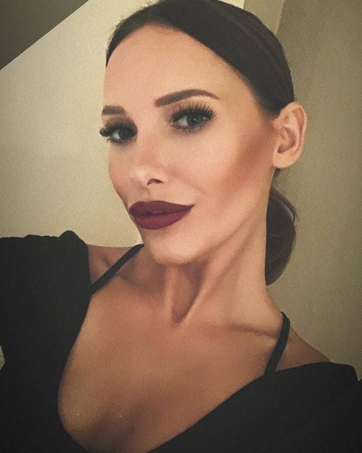 Femeia care a depus mărturie la procesul lui Kokorin şi Mamaev a CĂZUT de la balcon şi SE AFLĂ ÎN COMĂ  