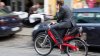 Bicicliștii din Olanda, AMENDAŢI cu 95 de euro dacă vorbesc la telefon în timpul deplasării