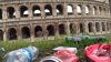 Roma se sufocă sub munţii de gunoaie. Sănătatea locuitorilor, pusă în pericol