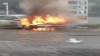 INCIDENT PERICULOS. Un taxi din Galaţi a luat foc în timp ce se alimenta