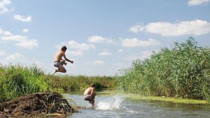 Canicula te pune la încercare și vrei să mergi la scăldat?! Ascultă recomandările polițiștilor