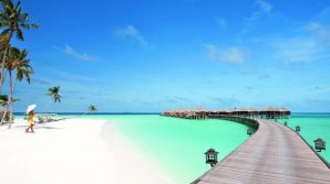 În vacanţă, pe datorie. Unii moldoveni iau credite ca să poată plăti un sejur la mare