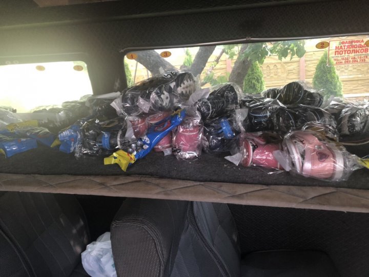 Mărfuri de circa 4 milioane de lei, depistate în cadrul unei operaţiuni a serviciului vamal (FOTO/VIDEO)