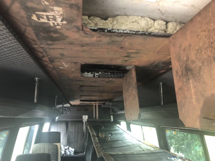 Mărfuri de circa 4 milioane de lei, depistate în cadrul unei operaţiuni a serviciului vamal (FOTO/VIDEO)