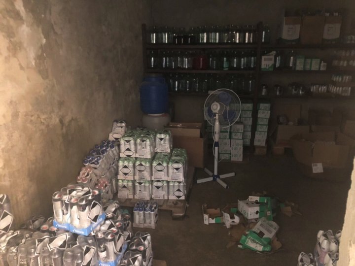 Mărfuri de circa 4 milioane de lei, depistate în cadrul unei operaţiuni a serviciului vamal (FOTO/VIDEO)