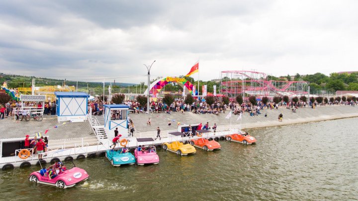 SENZAŢII TARI LA ORHEILAND. Primul roller coaster, deschis la Parcul din Orhei