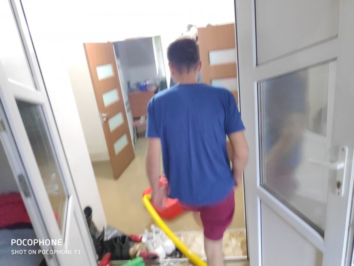 Ploaia a făcut ravagii și la Durlești. Zeci de case și grădini au fost inundate (FOTO)