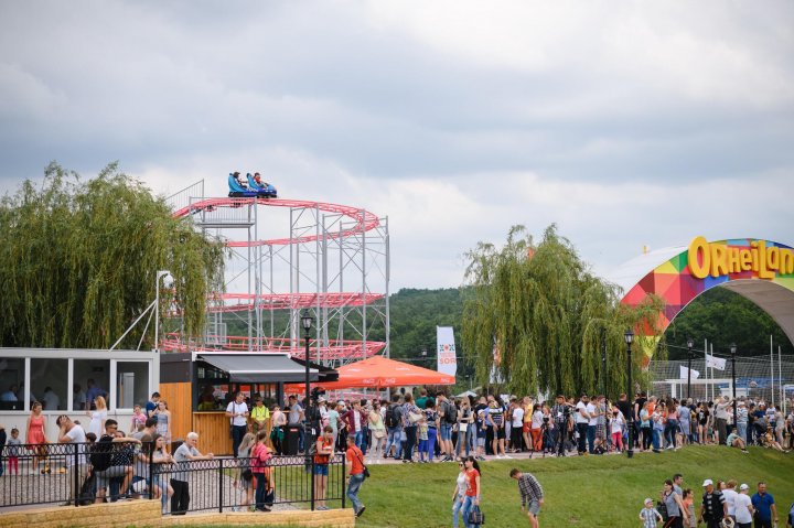 SENZAŢII TARI LA ORHEILAND. Primul roller coaster, deschis la Parcul din Orhei