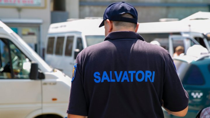 9 corturi anticaniculă au fost instalate de salvatori în toată țara