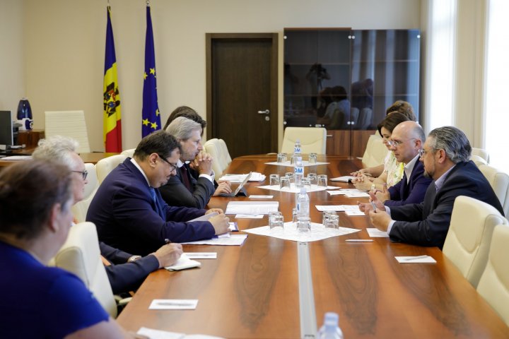 Pavel Filip, către Johannes Hahn: Vom fi opoziție constructivă, susținând proiectele care aduc beneficii pentru oameni (FOTO)